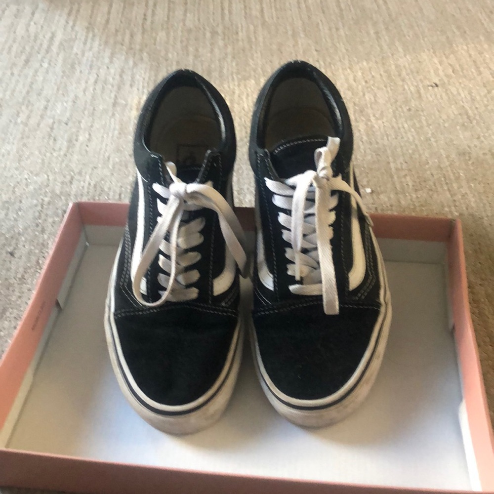 Black Old Skool Vans women’s 8.5